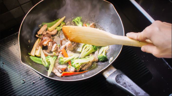 TIPS Menghemat Penggunaan Gas Saat Memasak