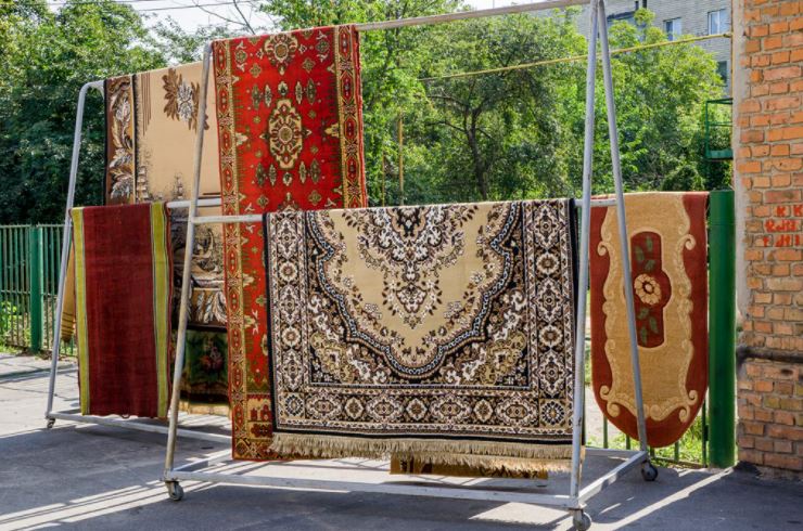 Tak Perlu Ke Laundry Tips Mudah Mencuci Karpet Sendiri