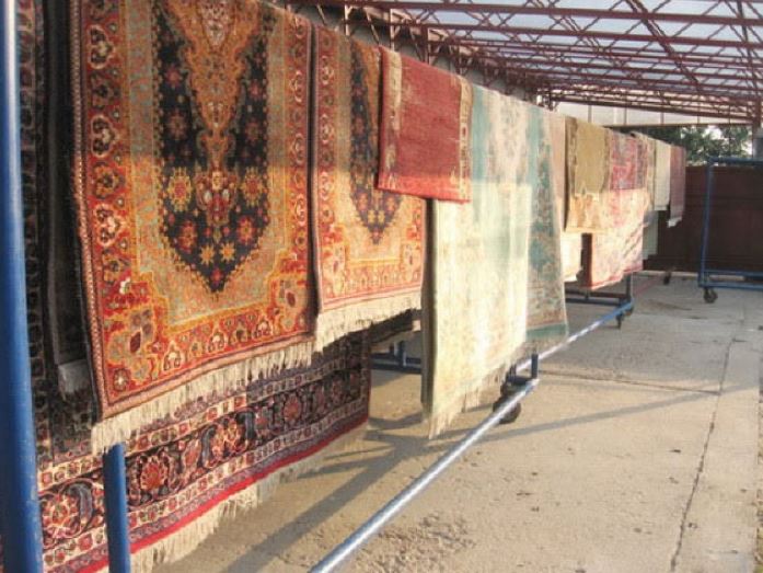 Tak Perlu Ke Laundry Tips Mudah Mencuci Karpet Sendiri